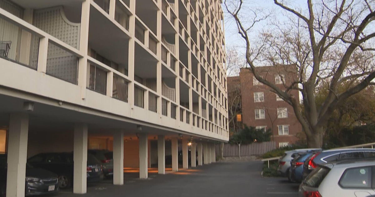 Residents forced to evacuate Massachusetts condo due to structural problems Residents forced to evacuate Massachusetts condo due to structural problems