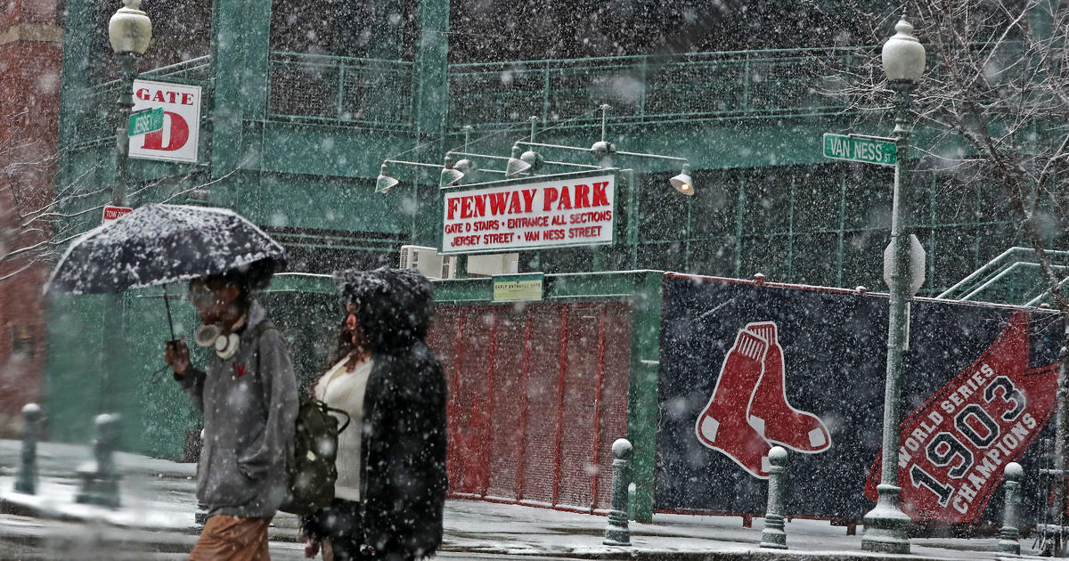 When will it start to snow in Massachusetts?