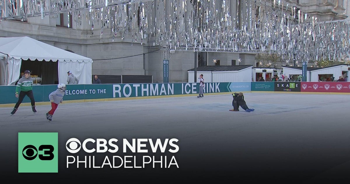Holiday market, ice rink open in Philadelphia's Dilworth Park | Digital ...