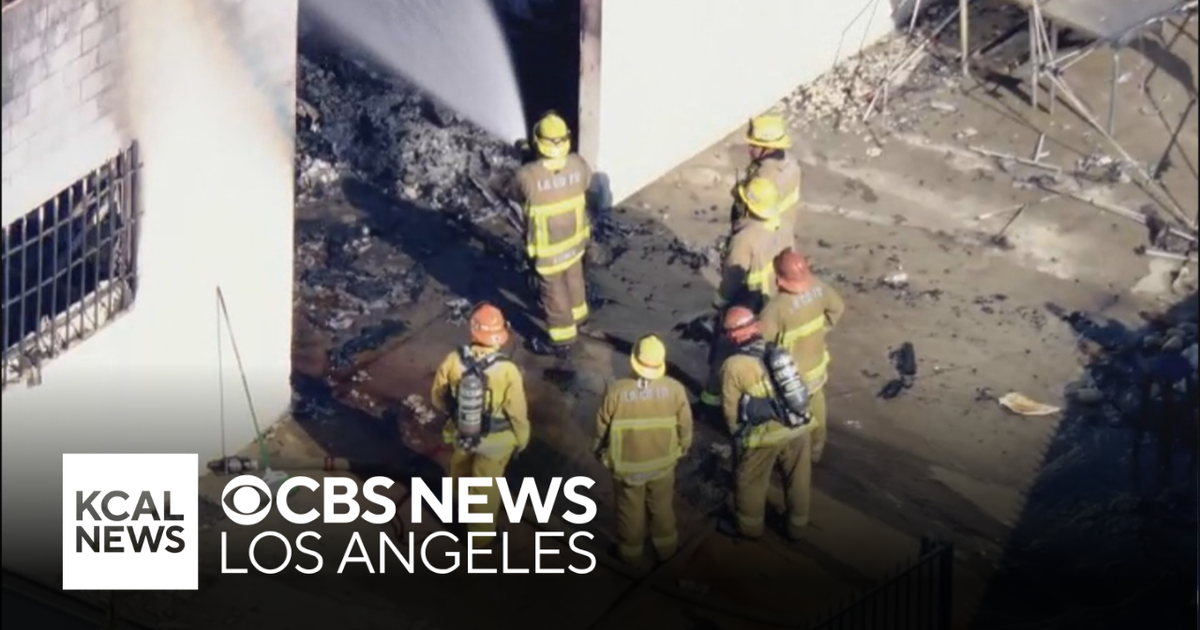 1 critically injured after building fire in El Monte - CBS Los Angeles
