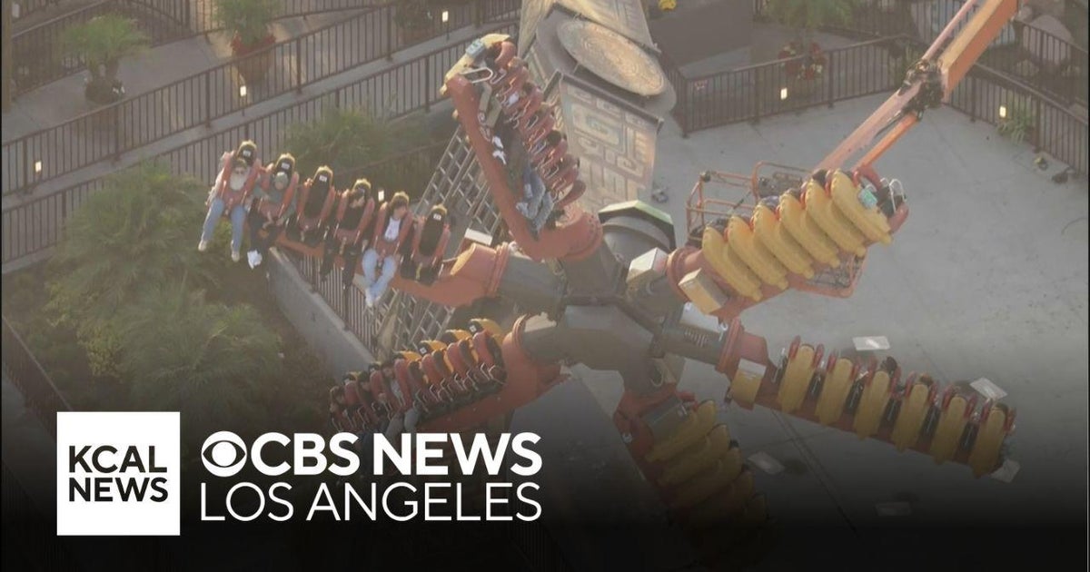 Riders trapped in midair after Knott's Berry Farm ride malfunctions