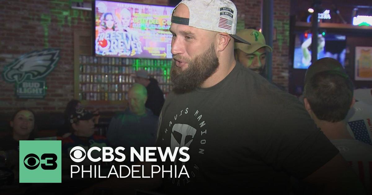 Several famous Eagles bartenders at Chickie’s and Pete’s in South Philly to raise money for vets