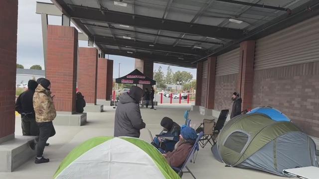 pleasanton-costco-campout-112124.jpg 