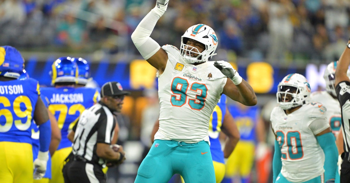 Mike McDaniel stepped in to keep Miami Dolphins from trading veteran DT Calais Campbell to Baltimore Ravens Mike McDaniel stepped in to keep Miami Dolphins from trading veteran DT Calais Campbell to Baltimore Ravens