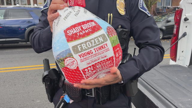 17tz-rh-camden-co-police-turkey-giveaway-transfer-frame-196.jpg 