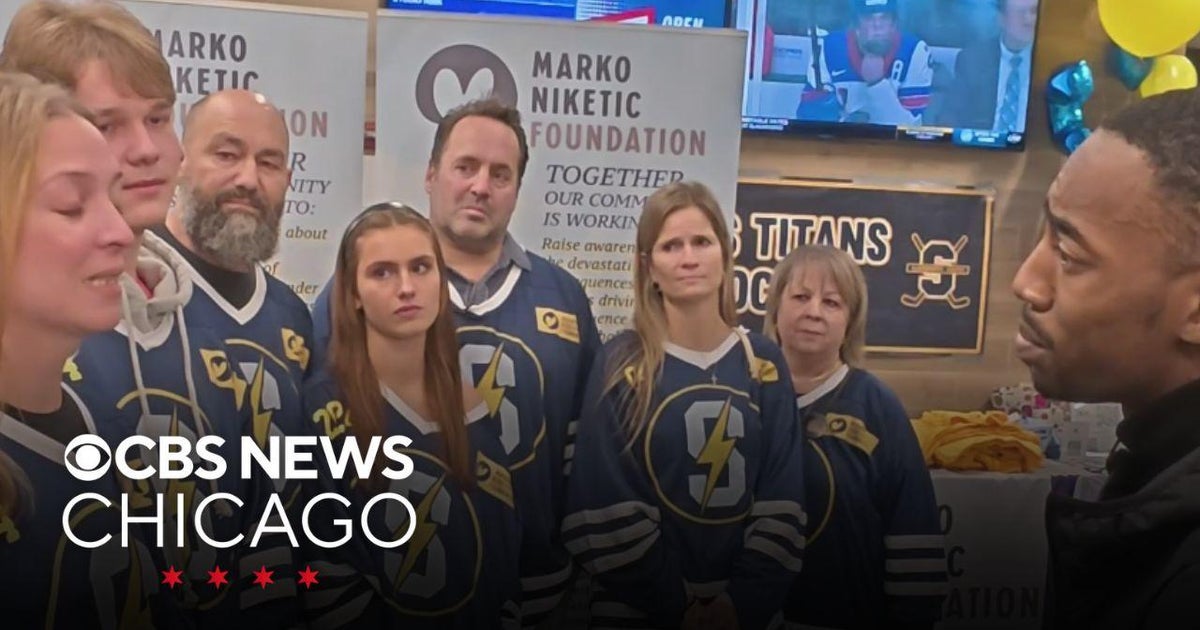 Memorial hockey games held for teen killed in crash in north Chicago suburbs