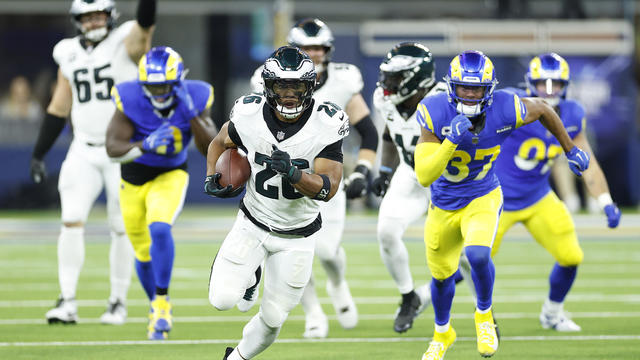 Philadelphia Eagles v Los Angeles Rams 