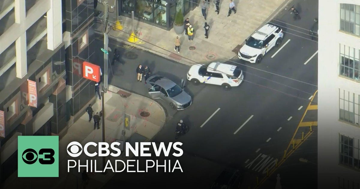 Philadelphia police chase ends outside Center City garage with at least ...