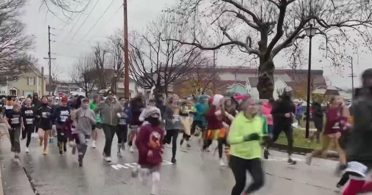 Latrobe celebrates 30th annual Turkey Trot with close to 1,000