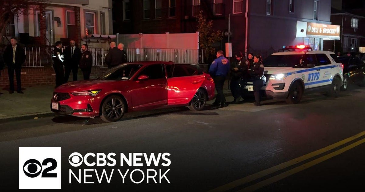 Police searching for thief who stole car with child inside in Queens ...