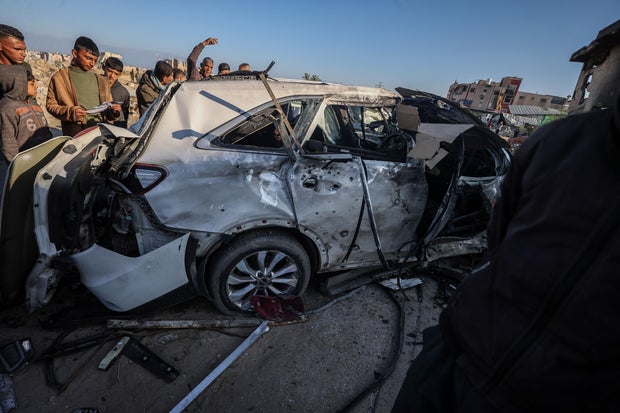 इजराइली सेना ने खान यूनिस में अंतरराष्ट्रीय सहायता संगठन वर्ल्ड सेंट्रल किचन के वाहन को निशाना बनाया