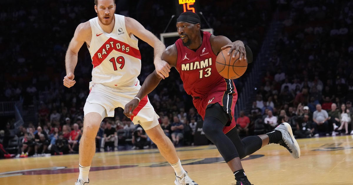 Miami tops Toronto 121-111 Miami tops Toronto 121-111