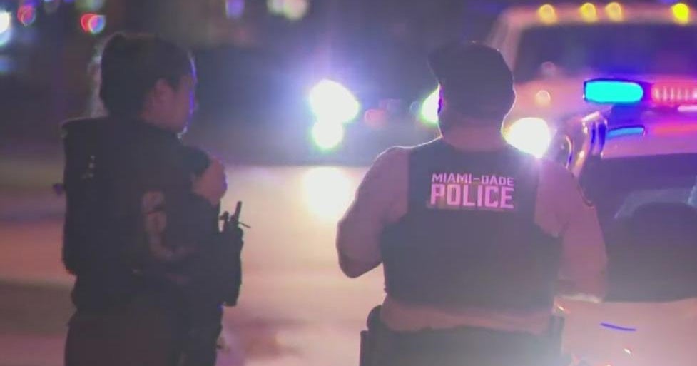 Teen shot while walking down SW Miami street Teen shot while walking down SW Miami street