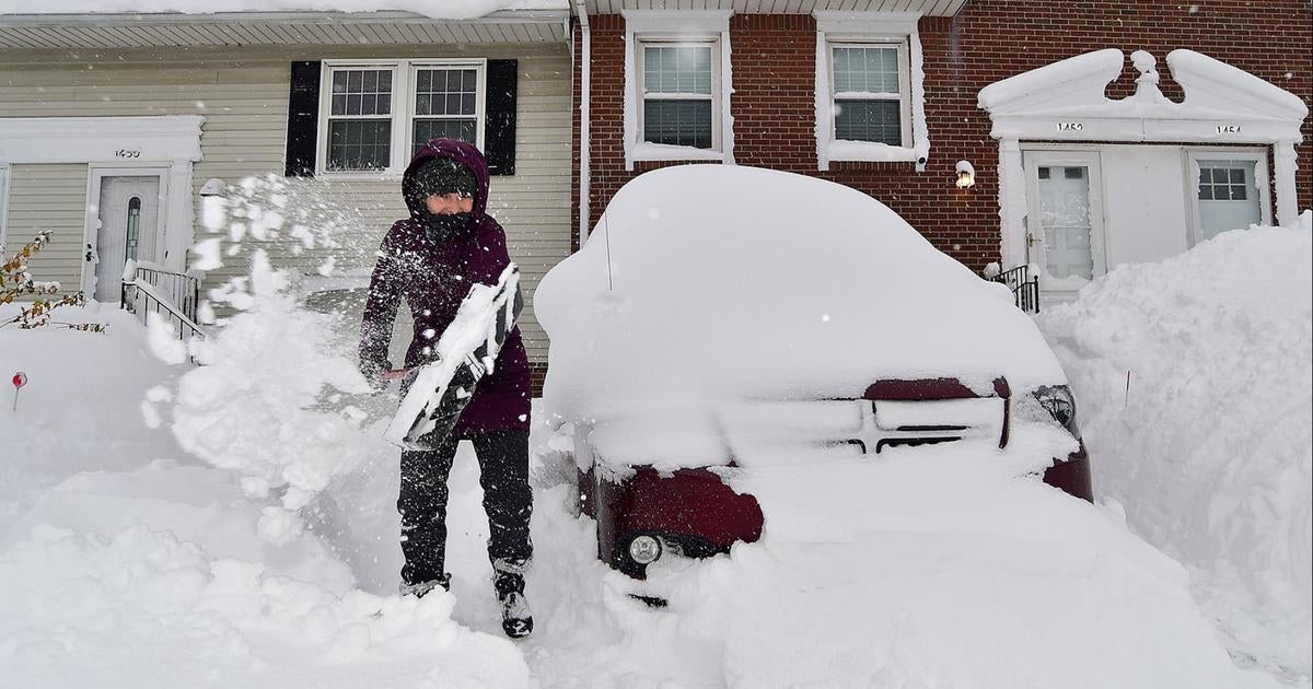 Dangerous winter storm buries parts of Great Lakes region in feet of snow