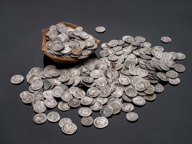 the-worcestershire-conquest-hoard.jpg
