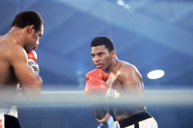 Ken Norton And Jimmy Young Boxing At Caesars Palace 