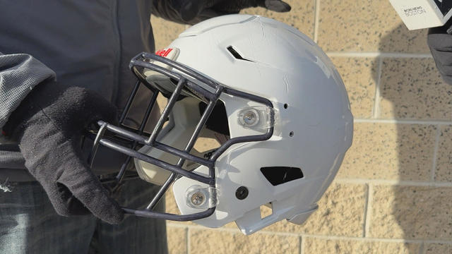 Football helmet 