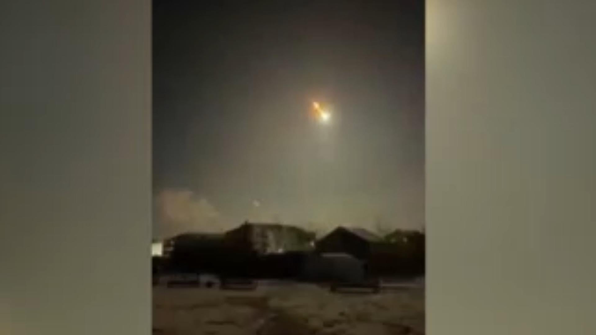 Small asteroid explodes in Earth's atmosphere, image size:1920x1080