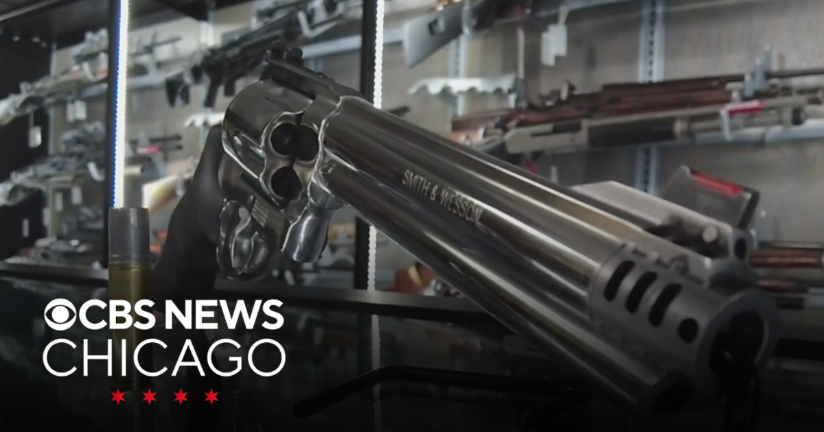 What factors define an assault weapon under the Illinois ban? - CBS Chicago