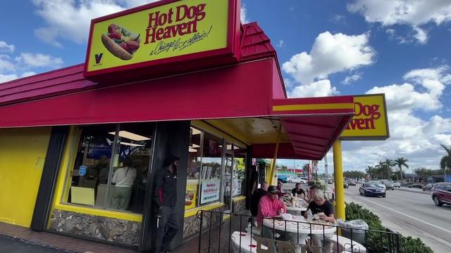 18-rsvo-hot-dog-heaven-wforanre.jpg 