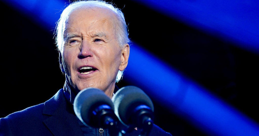 Biden, Trump'ın düşmanları olarak algılananlar için kapsamlı önleyici afları değerlendiriyor