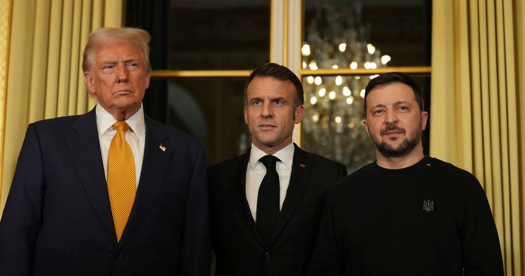 Trump, Notre Dame Katedrali'nin yeniden açılışı için Paris'te Macron ve Zelenskyy ile görüştü