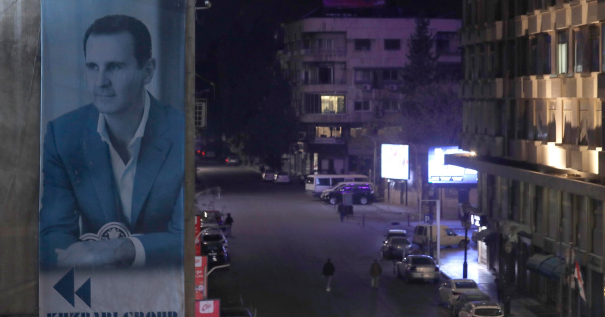 Savaş gözlemcisi, hükümetinin çökmesi ve isyancıların Şam'a girmesi üzerine Suriye Devlet Başkanı Beşar Esad'ın kaçtığını söyledi