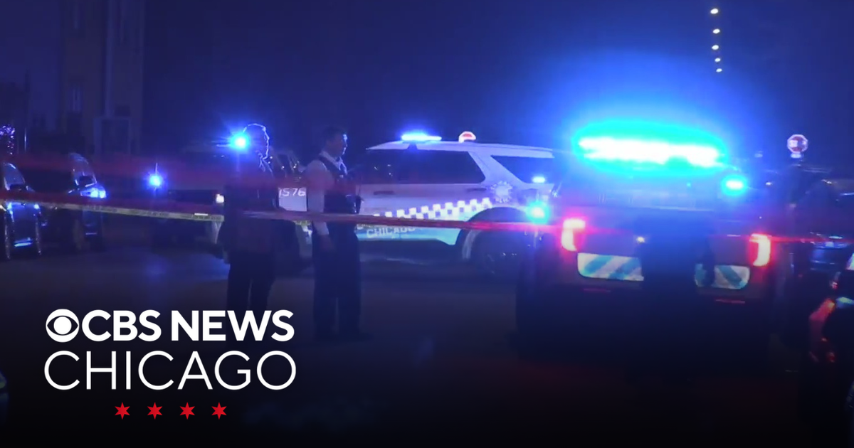 Boy, 14, shot to death in South Chicago - CBS Chicago