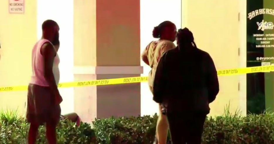 Family mourns loss of teen killed in South Miami shooting - CBS Miami