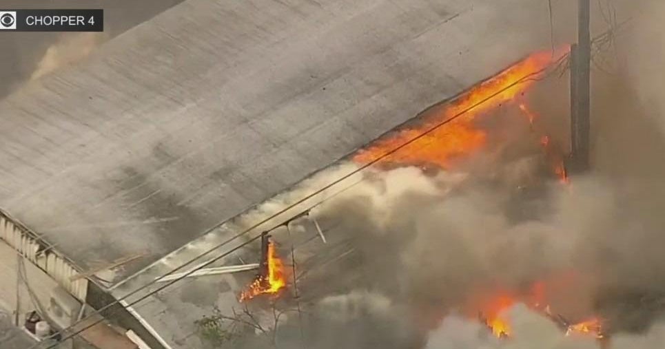 Firefighters battle intense mobile home fire in NW Miami-Dade