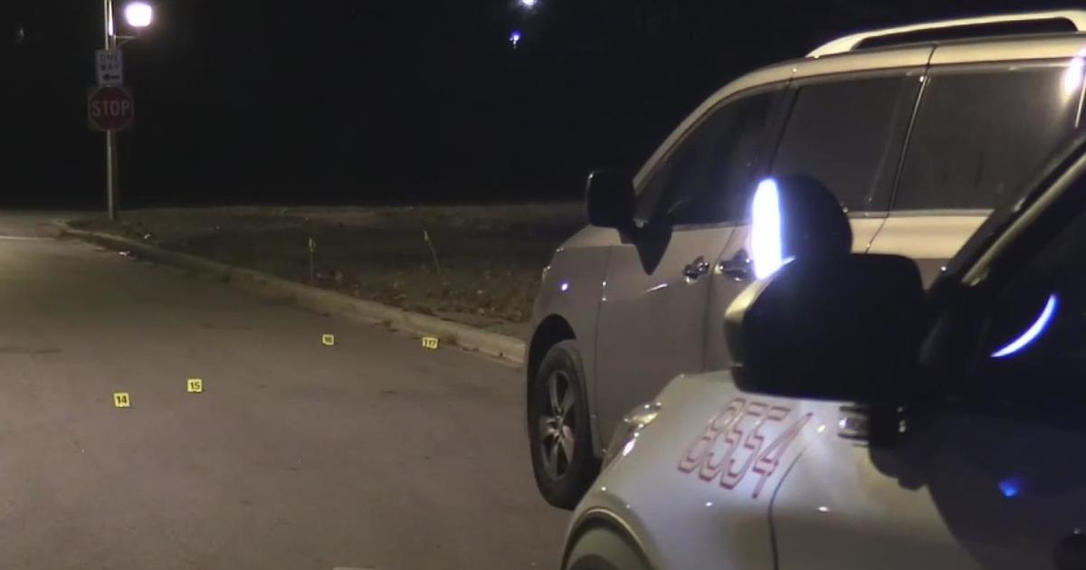 Man injured in shootout between car thieves, CCL holder on Chicago’s South Side