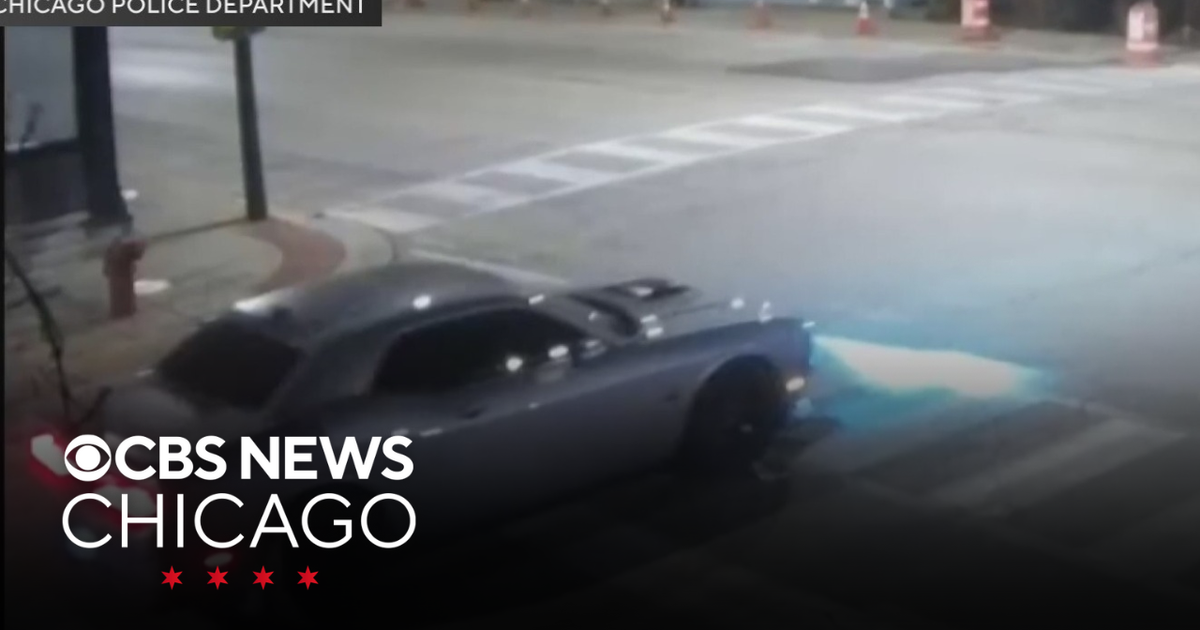 Driver, vehicle sought in 2022 Near West Side homicide - CBS Chicago
