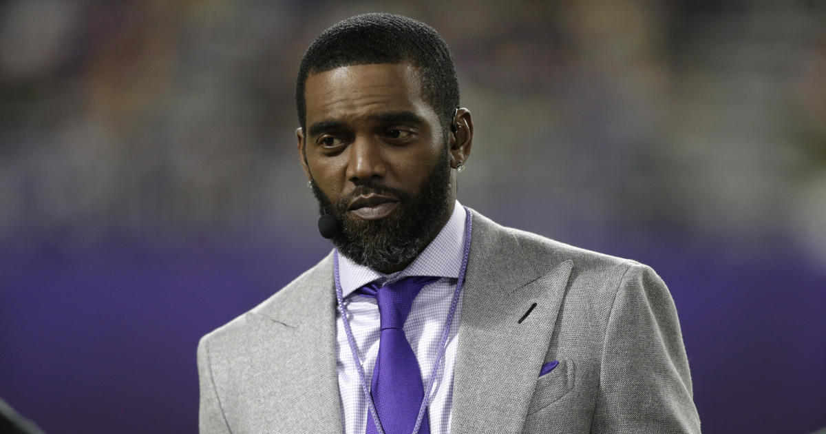 NFL legend Randy Moss reveals cancer diagnosis, surgery