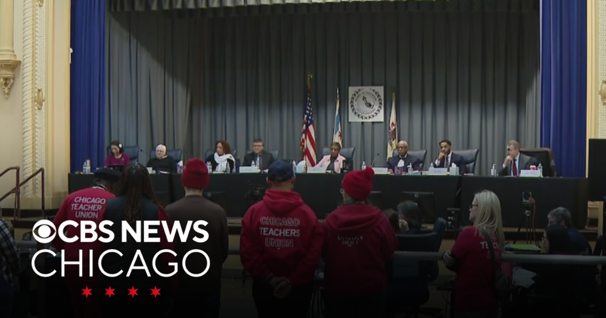 The teacher contract and the closure of Acero charter schools dominate the final CPS board meeting of the year