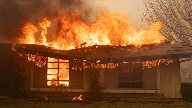 cbsn-fusion-insurance-companies-pull-back-wildfire-coverage-california-thumbnail.jpg 