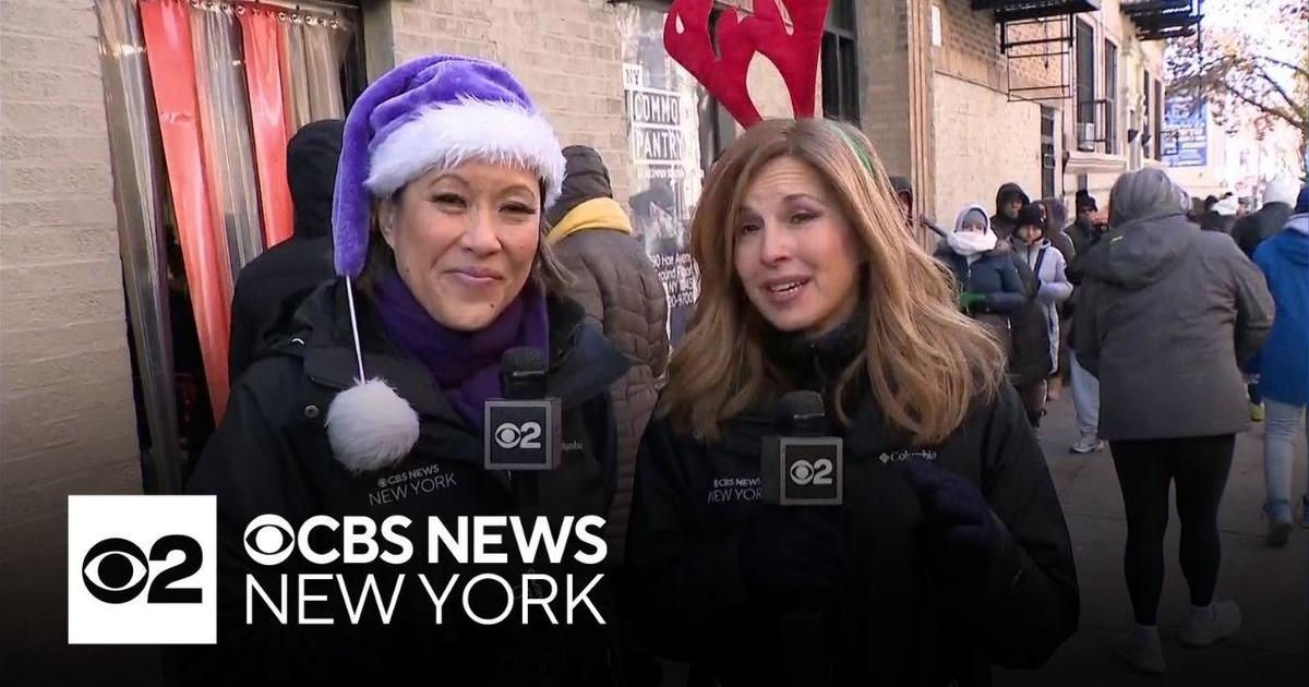 Volunteers from the New York Common Pantry come to serve their community