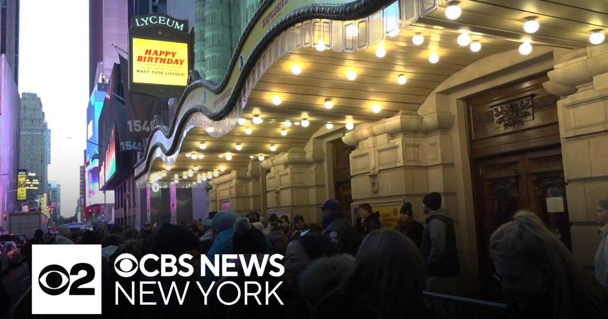 Broadway hit “Oh, Mary!” is offering  raffle tickets for Mary Todd Lincoln’s birthday