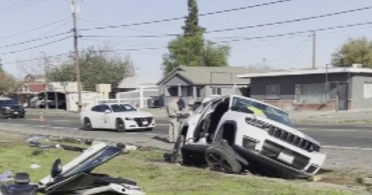 4 killed, including teen, 2 injured in crash near Turlock - CBS Sacramento