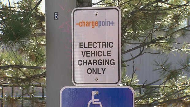 polis-ev-charging-network-4p-vo-transfer-frame-495.jpg 