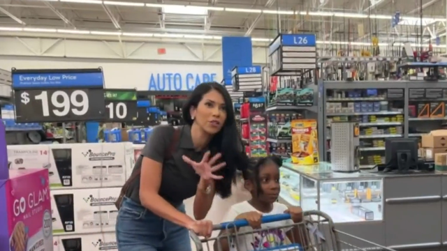 anvato-6628399-cbs-miami-team-took-miami-gardens-children-holiday-shopping-at-walmart-3-758325.png 
