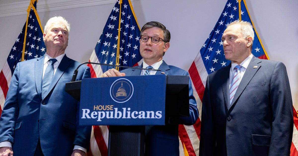 Meclis muhafazakarları kapanmayı önlemek için GOP destekli harcama tasarısına isyan etti