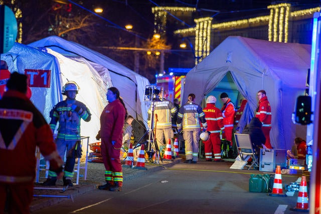 Car slams into crowd at Christmas market in Germany in suspected attack; at  least 2 killed, dozens injured, officials say - CBS News