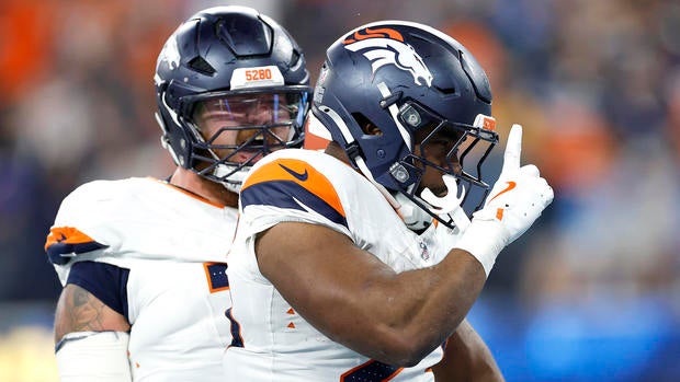 Denver Broncos v Los Angeles Chargers 