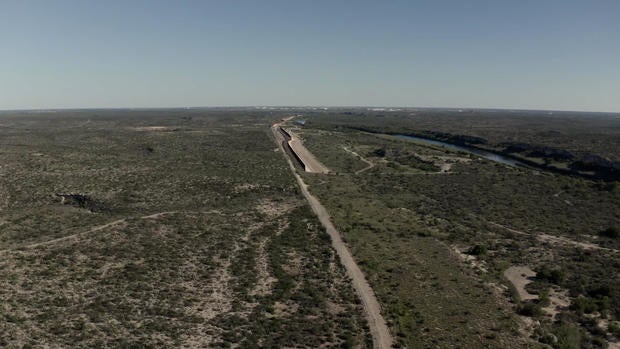 still-0926-texas-border-wall-bl-tt-186.jpg 