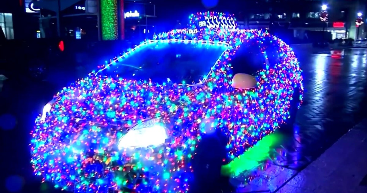 Miami police warn against Christmas lights on cars Miami police warn against Christmas lights on cars
