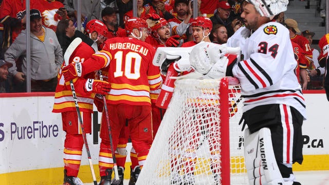 Chicago Blackhawks v Calgary Flames 