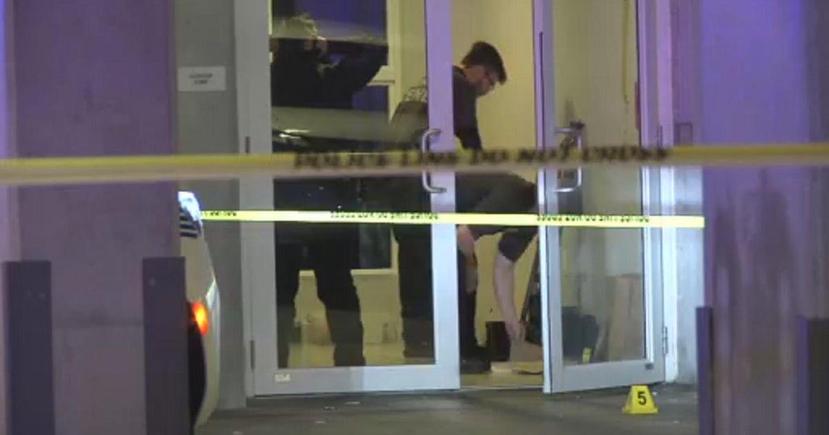 Male stabbed to death inside Miami parking garage and female questioned by officers, police say Male stabbed to death inside Miami parking garage and female questioned by officers, police say