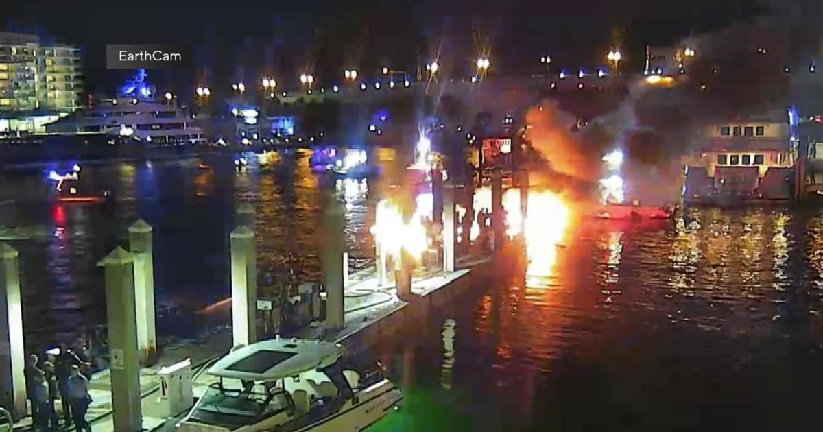 5 injured after boat fire at Fort Lauderdale marina, 1 missing