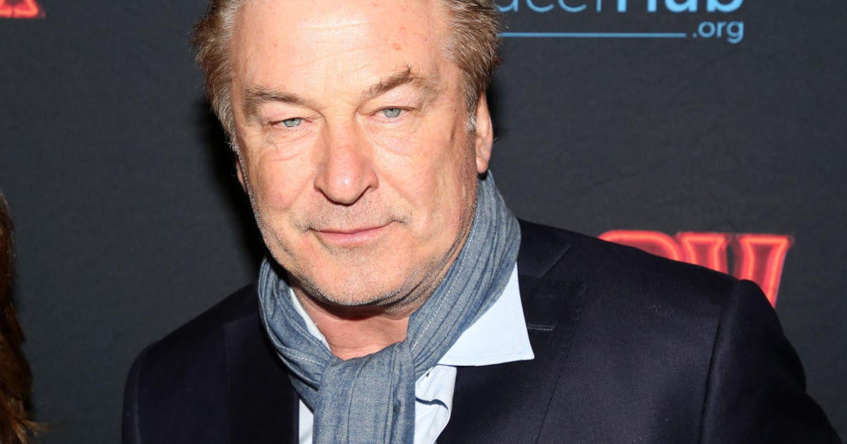 Prosecutor drops enchantment to reinstate expenses in opposition to Alec Baldwin in