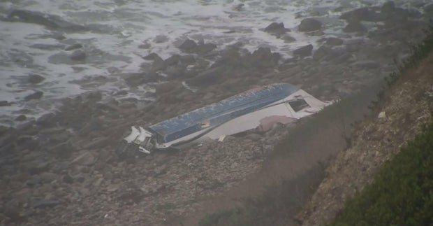 crashed-boat-palos-verdes.jpg
